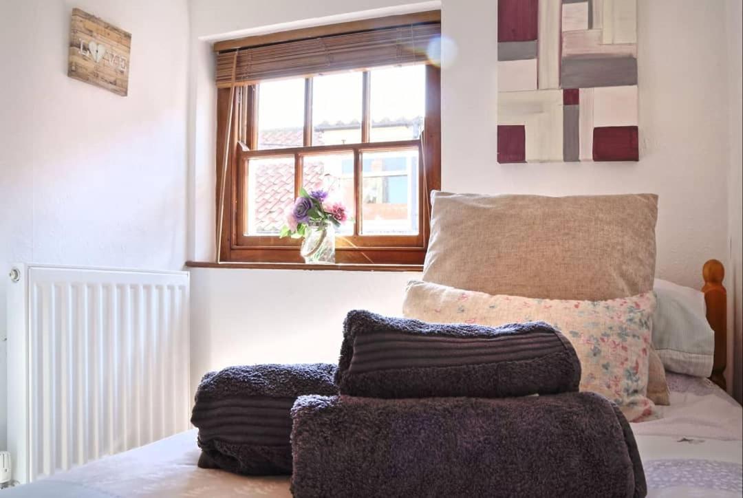 Cottages-Whitby - Bishops Cottage Esterno foto